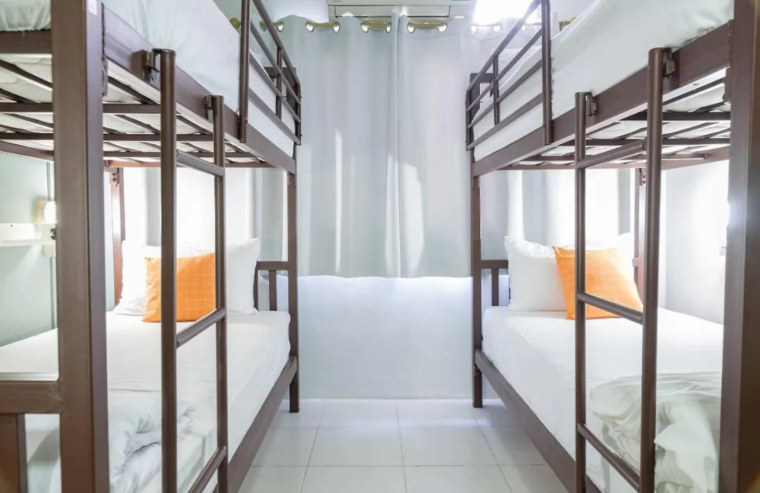 Asok Montri Hostel-1